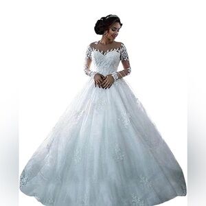 Hi girls I’m selling my wedding dress